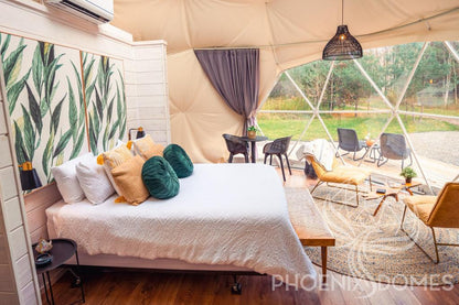 Phoenix Domes 4-Season Deluxe Glamping Package Dome 23' 7M